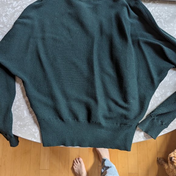 Forest Green Express sweater with keyhole front - Picture 4 of 5